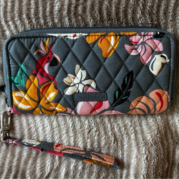 Vera Bradley Handbags - Vera Bradley Wallet